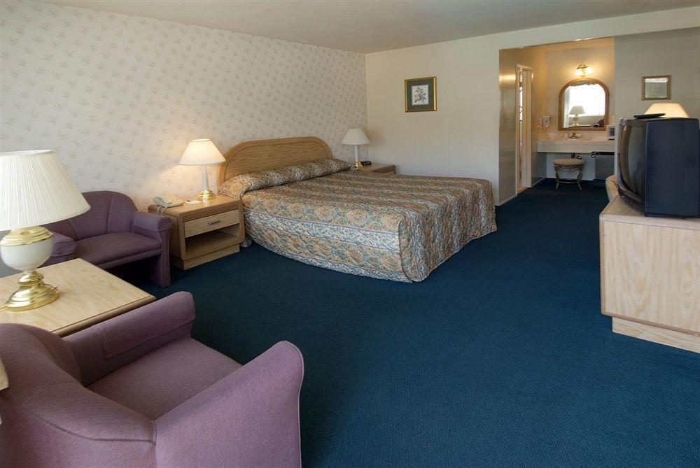 סולבנג Svendsgaard'S Lodge- Americas Best Value Inn & Suites חדר תמונה